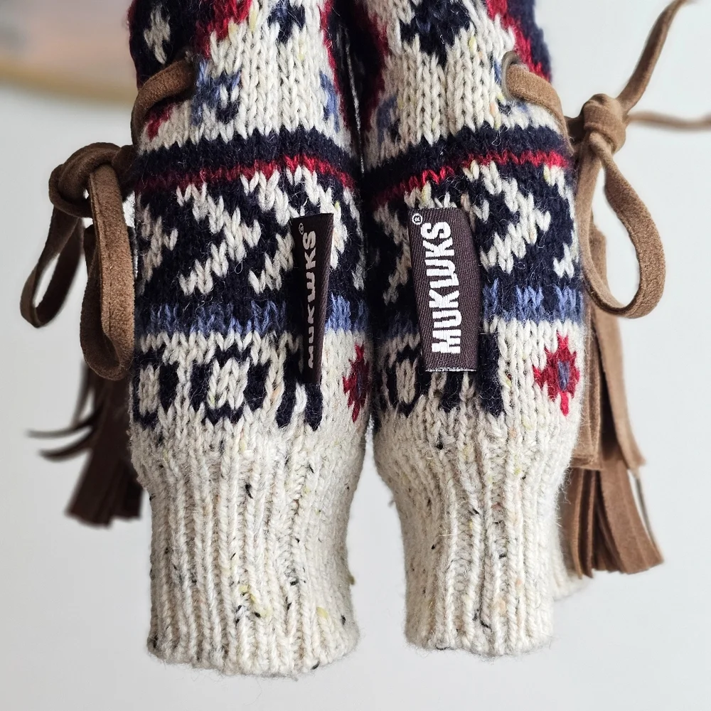 🧤 NWT Muk Luks Fingerless Knit Mittens – Fleece-Lined with Tassels, One Size